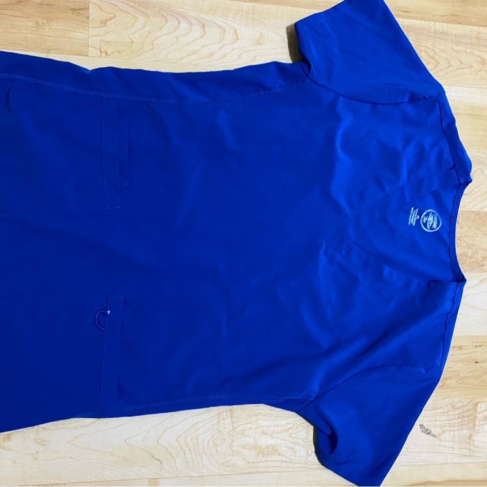 Vibrant Blue Short Sleeve Tee with Crew Neck